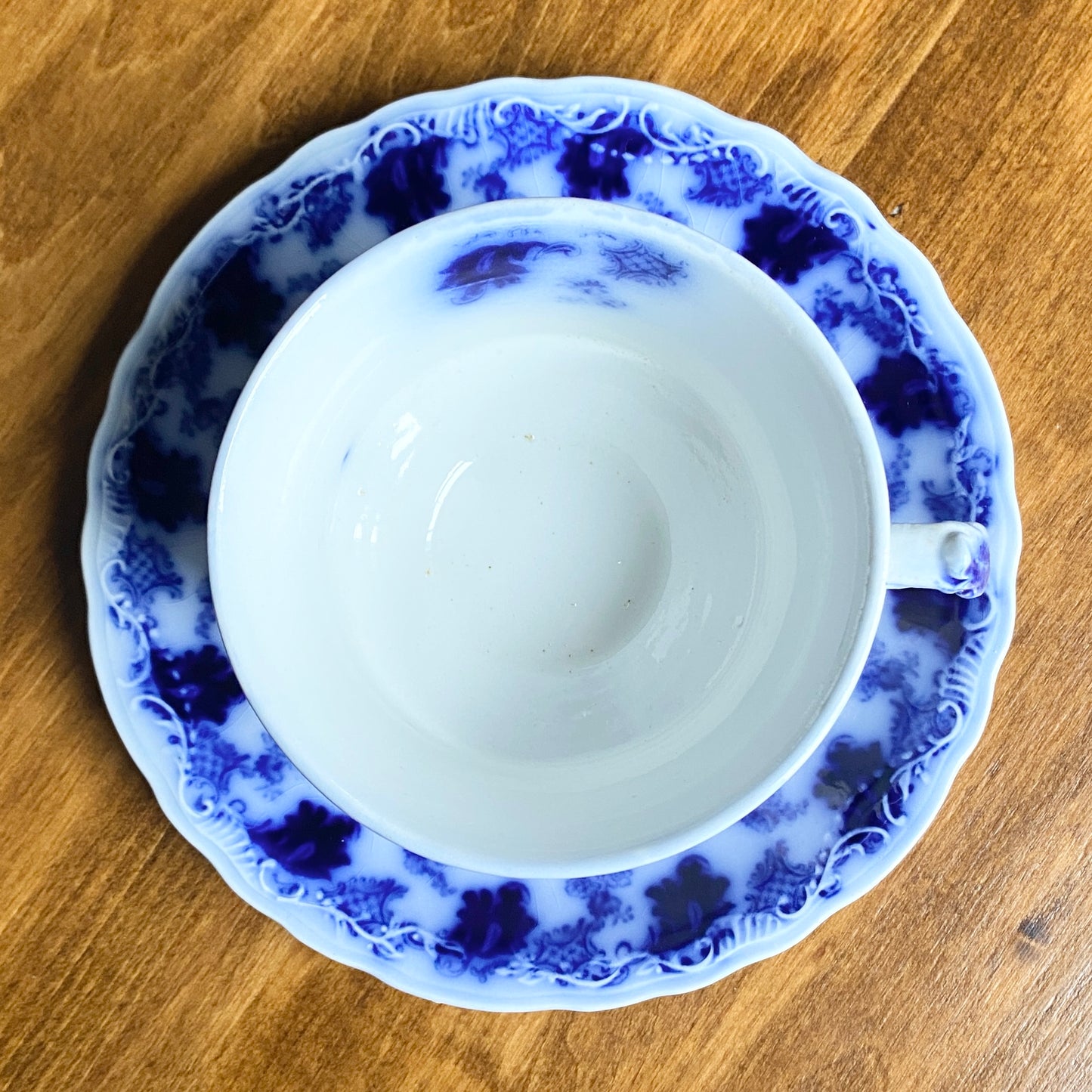 Flow Blue Teacup & Saucer 'Astoria'